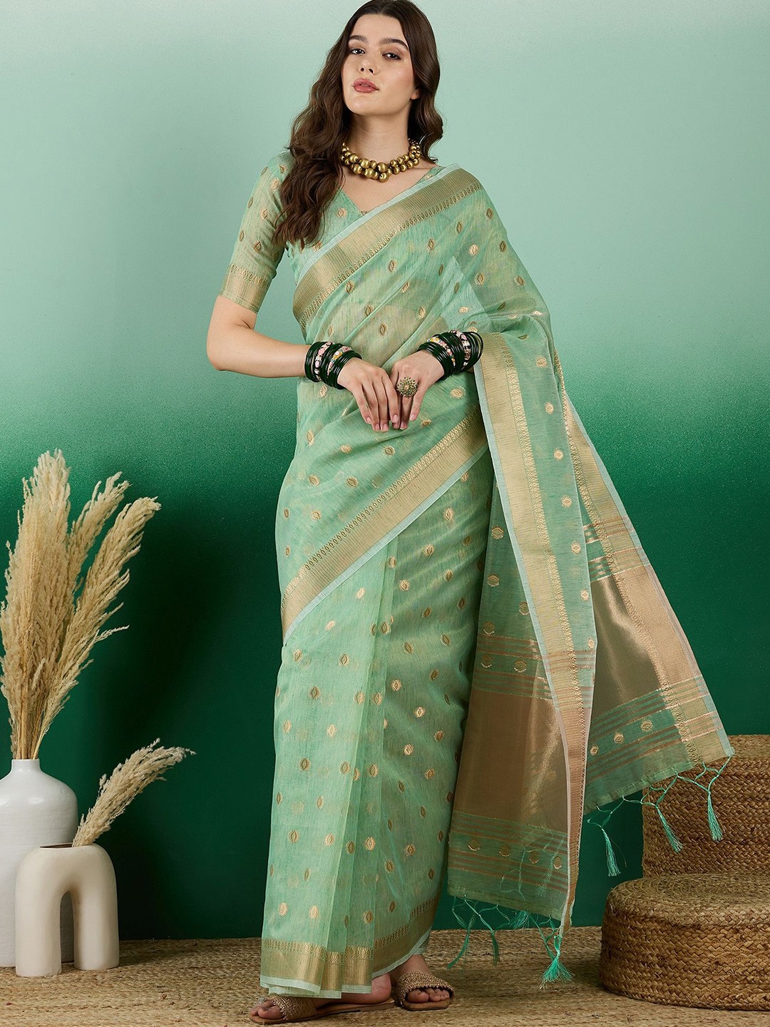 

MAHALASA Ethnic Motif Zari Woven Kanjeevaram Saree, Green
