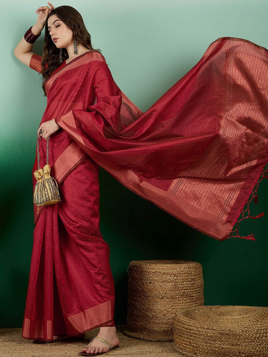 

MAHALASA Zari Woven Kanjeevaram Saree, Maroon