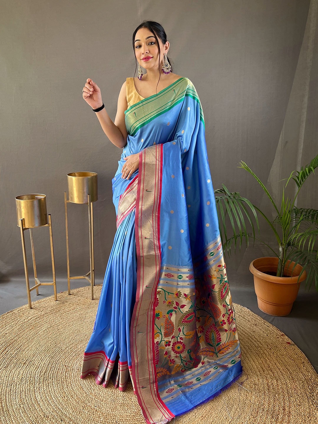 

HEER FASHION Ethnic Motif Zari Woven Paithani Saree, Blue