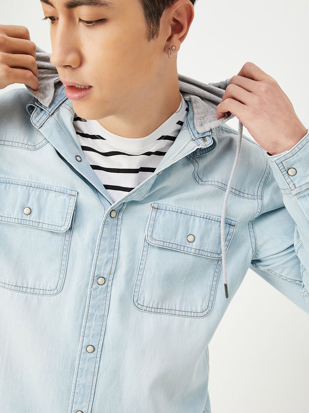 

max Men Hooded Pocket Detailing Cotton Casual Shirt, Blue
