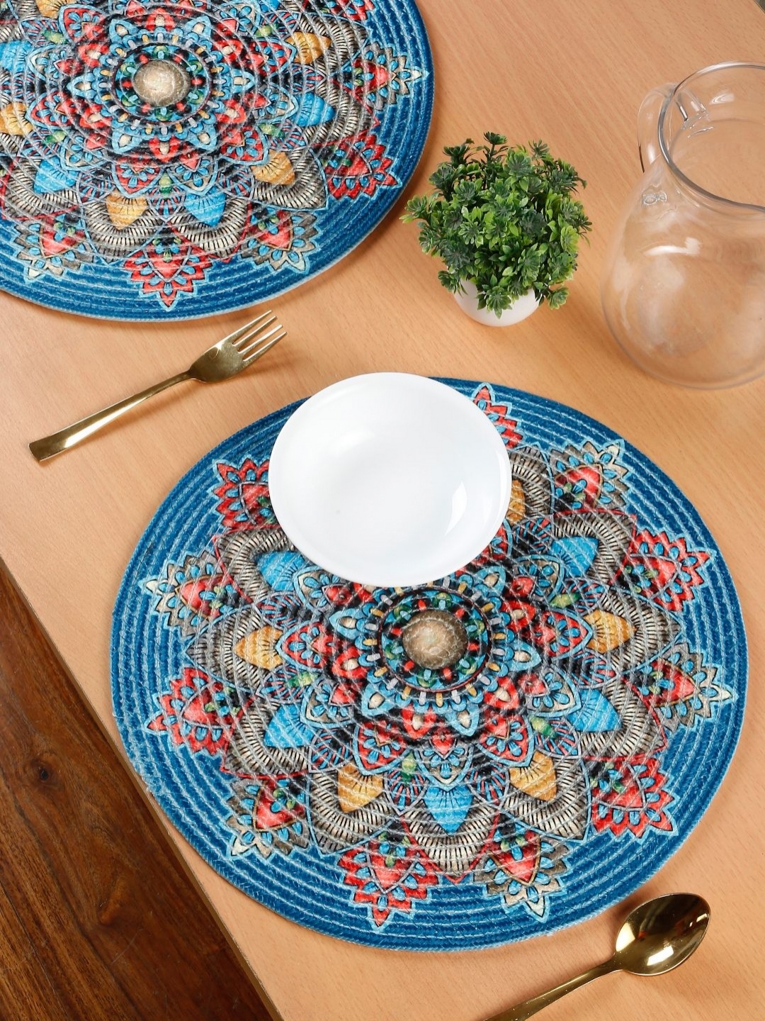 

SOKNACK Blue & Red 4 Pieces Ethnic Motifs Printed Round Cotton Table Placemats