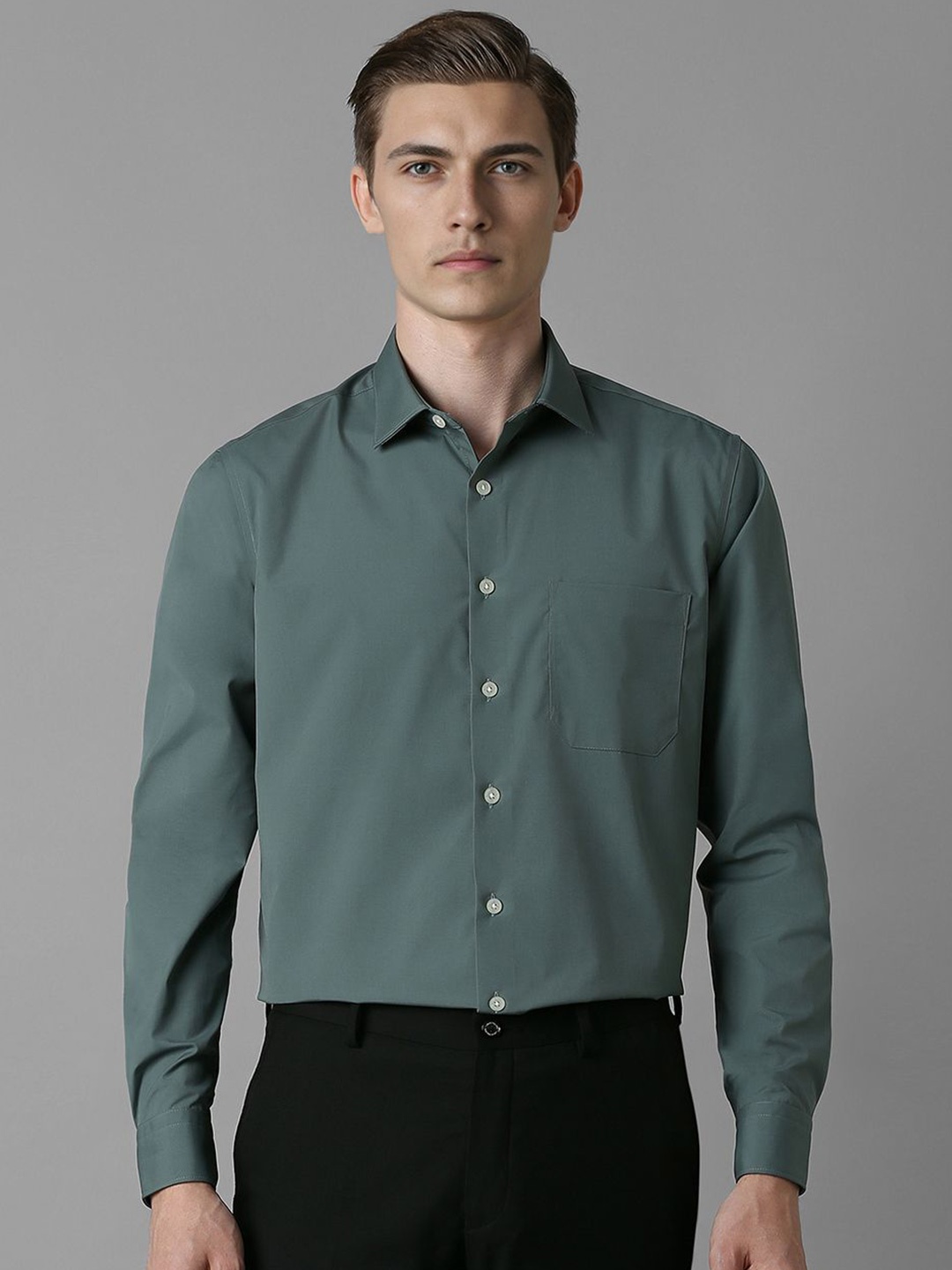 

Louis Philippe Men Spread Collar Solid Cotton Slim Fit Formal Shirt, Green