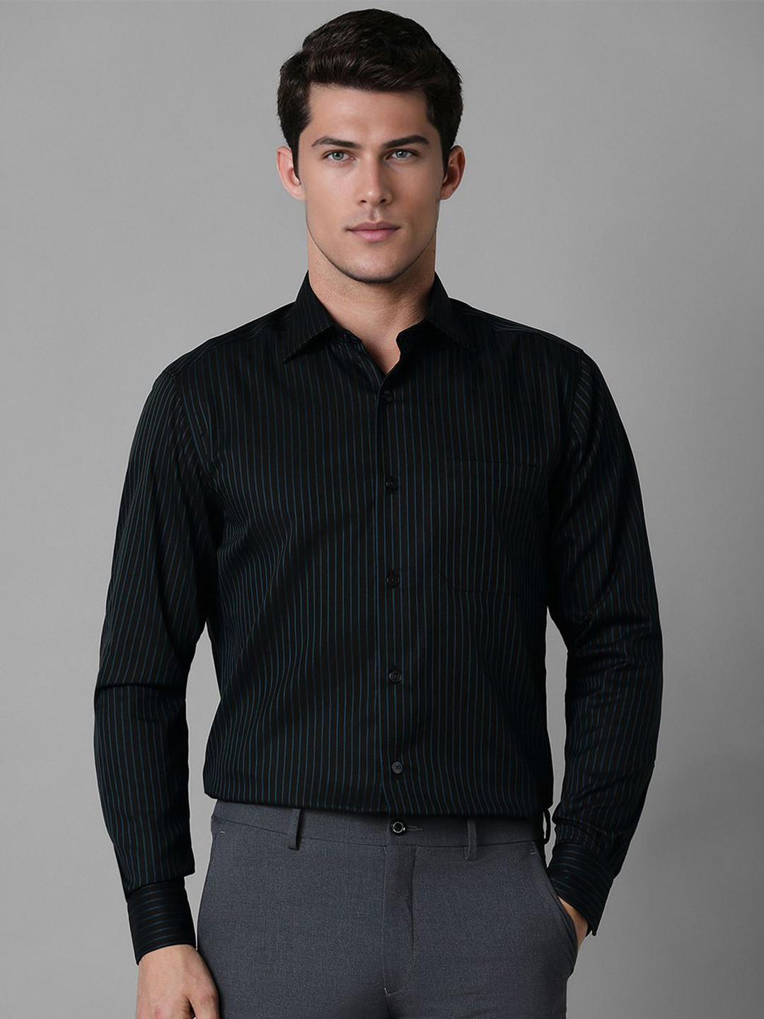 

Louis Philippe Men Spread Collar Grid Tattersall Checed Cotton Formal Shirt, Black