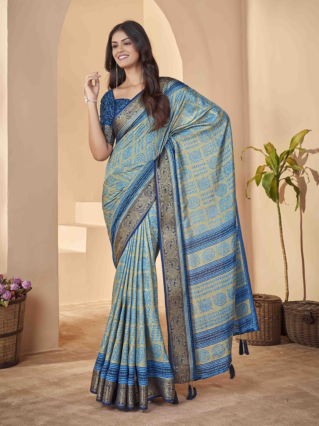 

Ethnielle Zari Velvet Block Print Saree, Blue