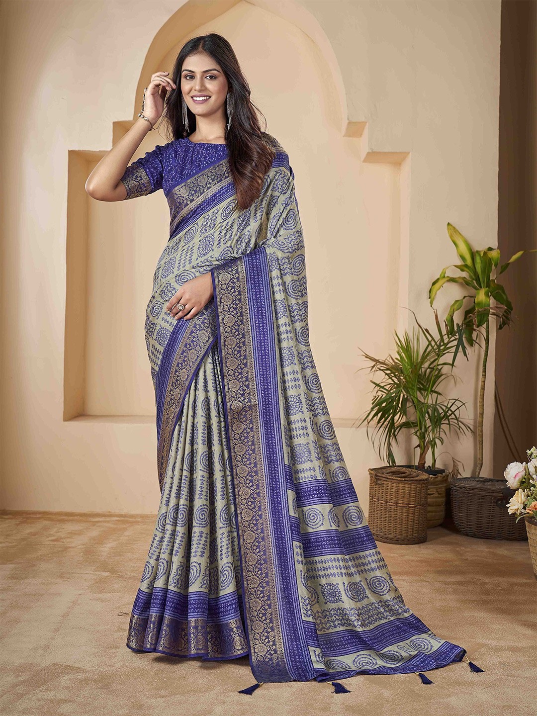 

Ethnielle Zari Woven Velvet Block Print Banarasi Saree, Blue