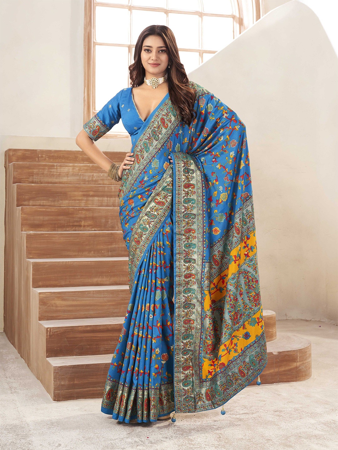 

Ethnielle Ethnic Motif Bagh Saree, Red