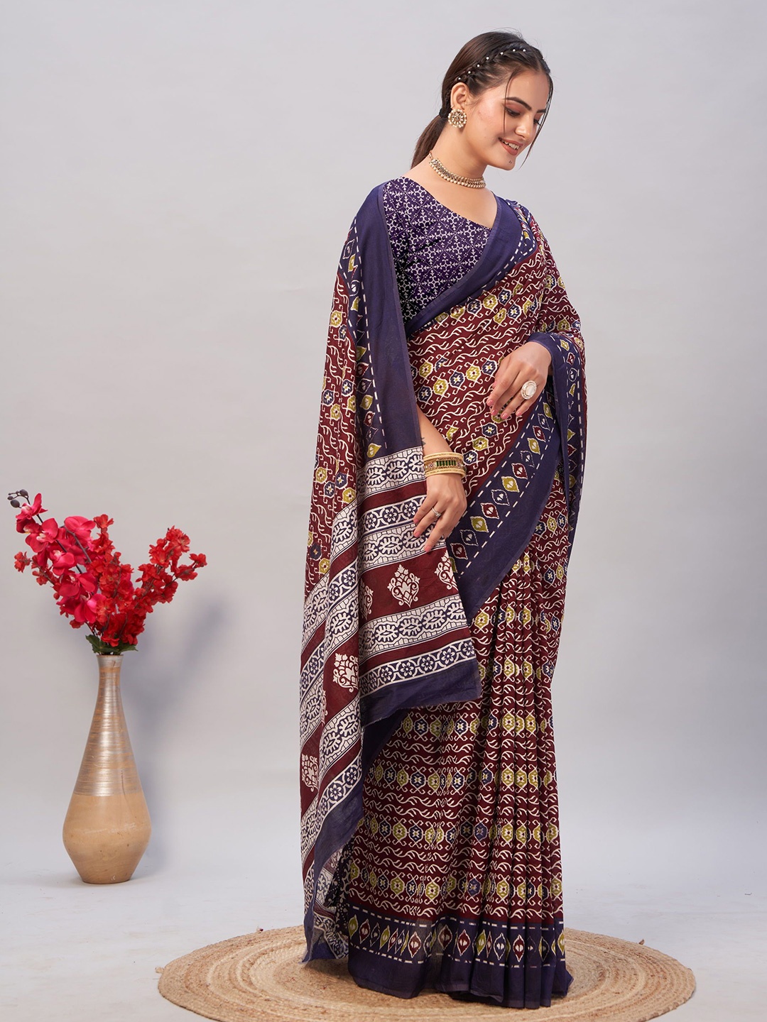 

DIVASTRI Ethnic Motifs Pure Cotton Saree, Maroon