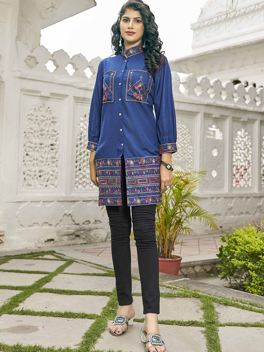 

Kesudi Mandarin Collar Embroidered Tunic, Blue