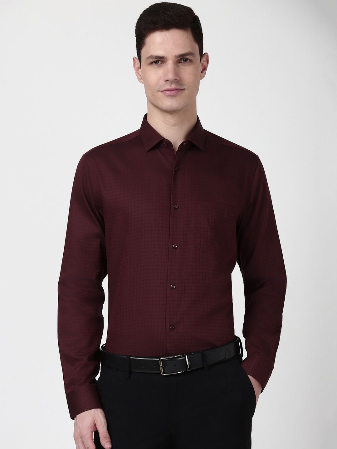 

Peter England Elite Men Slim Fit Opaque Formal Shirt, Maroon