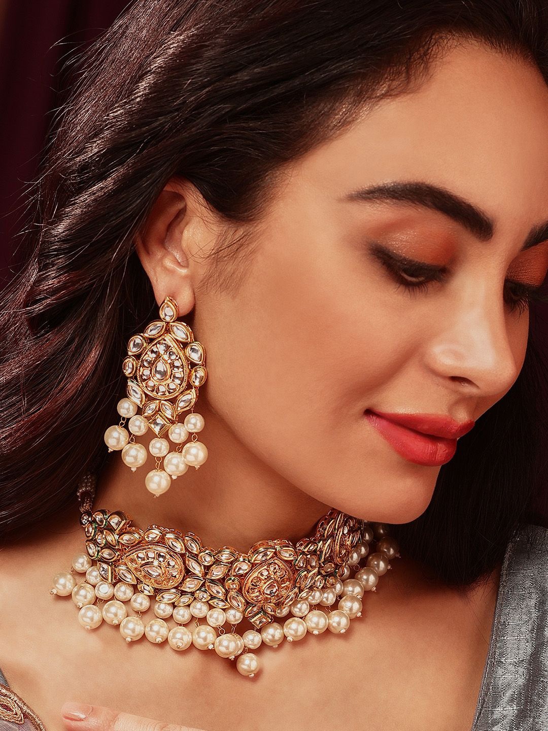 

Priyaasi Gold-Plated Kundan-Studded & Pearl Beaded Jewellery Set