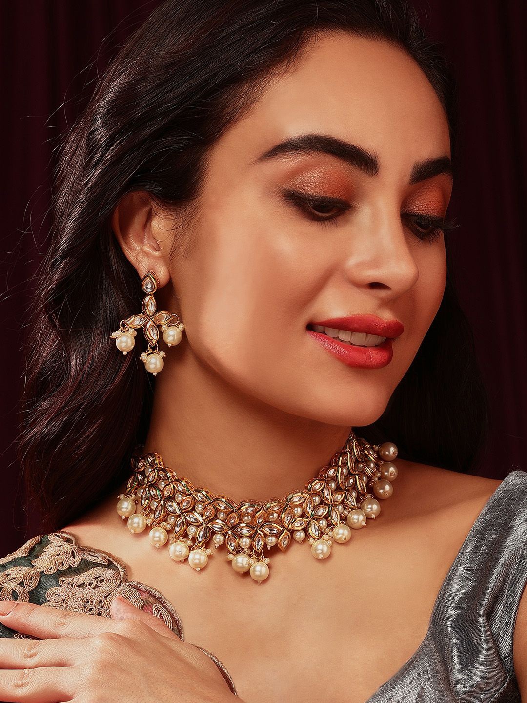 

Priyaasi Gold-Plated Kundan Studded & Pearl Beaded Jewellery Set