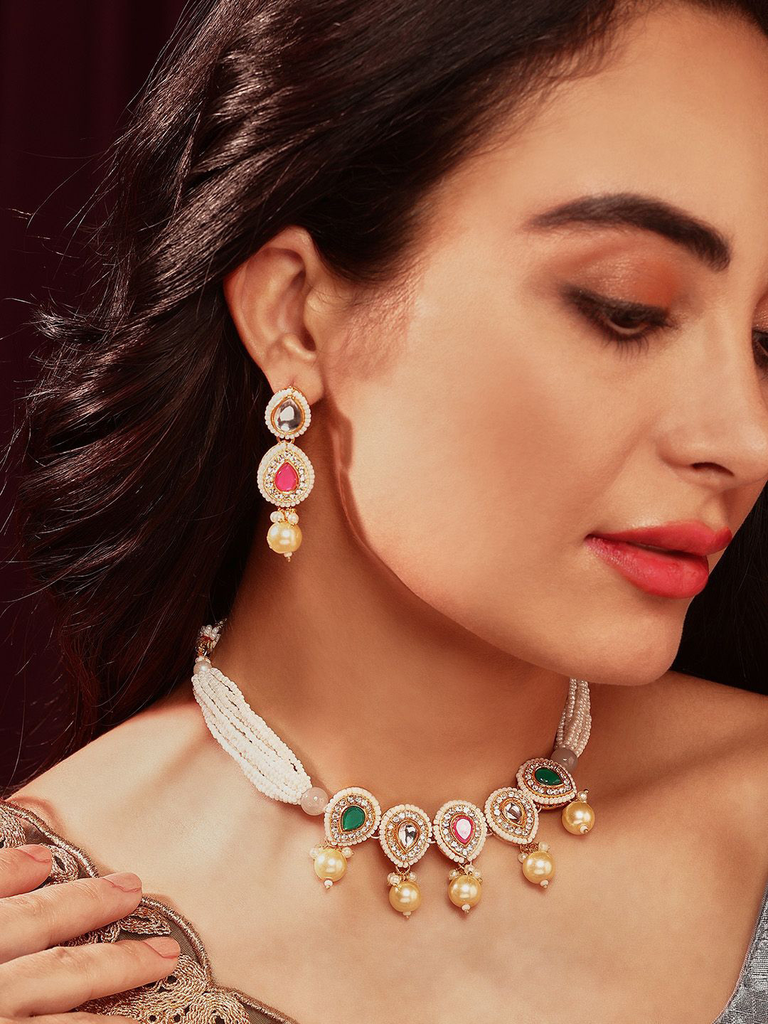 

Priyaasi Gold-Plated Kundan-Studded & Pearl Beaded Jewellery Set