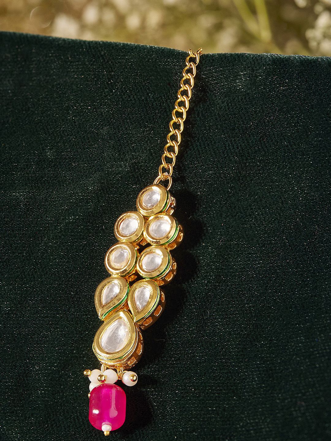 

Priyaasi Gold-Plated Kundan Studded Maang Tikka Head Jewellery