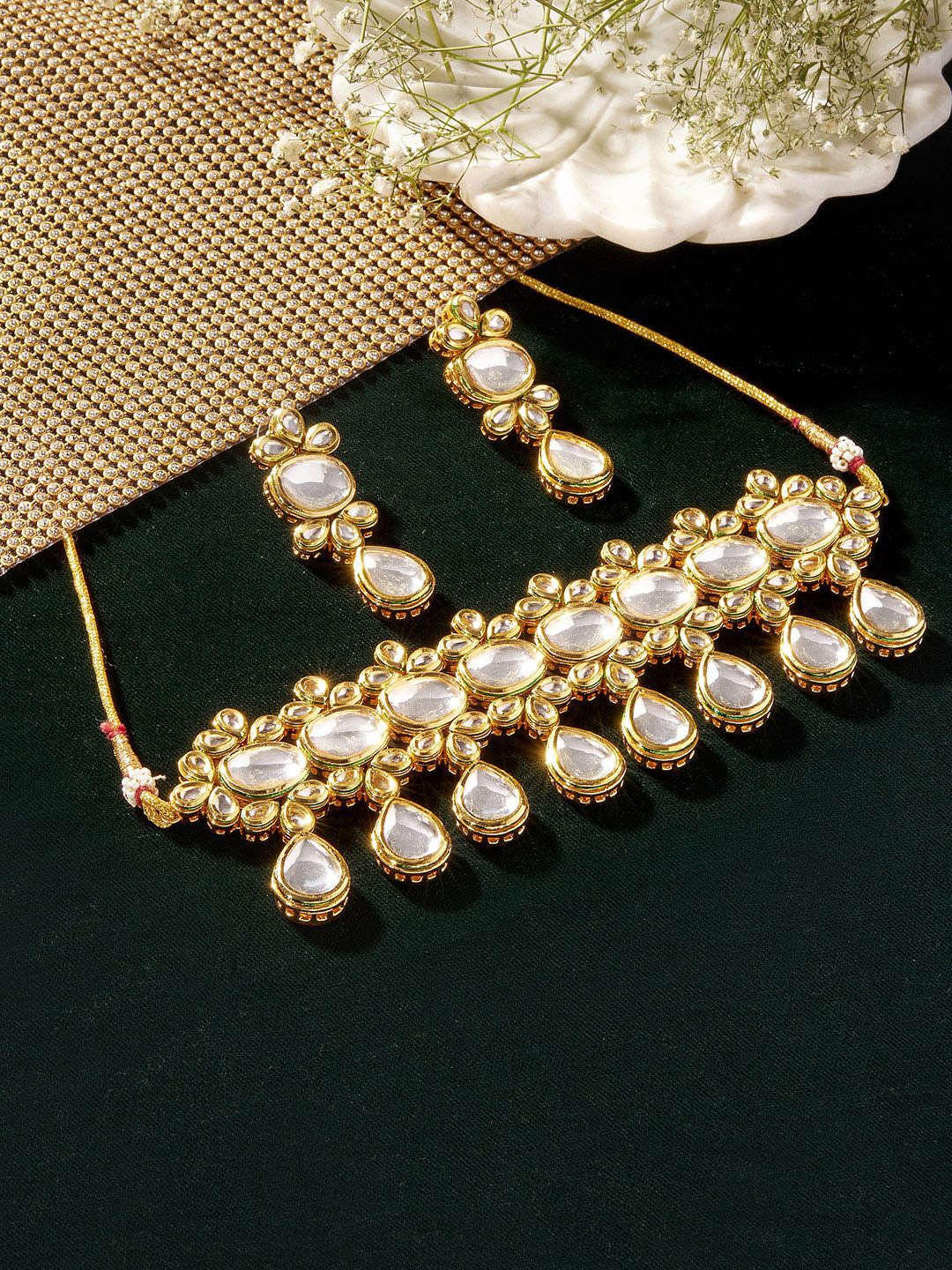 

Priyaasi Gold-Plated Kundan Studded Jewellery Set