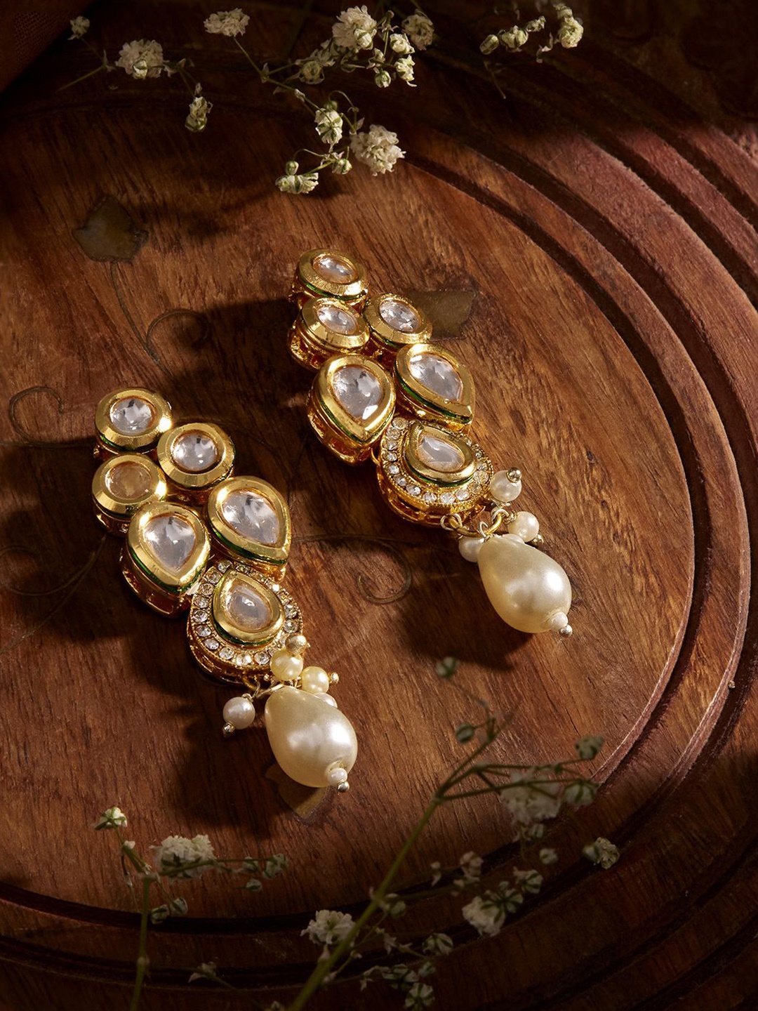 

Priyaasi Gold-Plated Kundan Studded & Pearls Beaded Drop Earrings