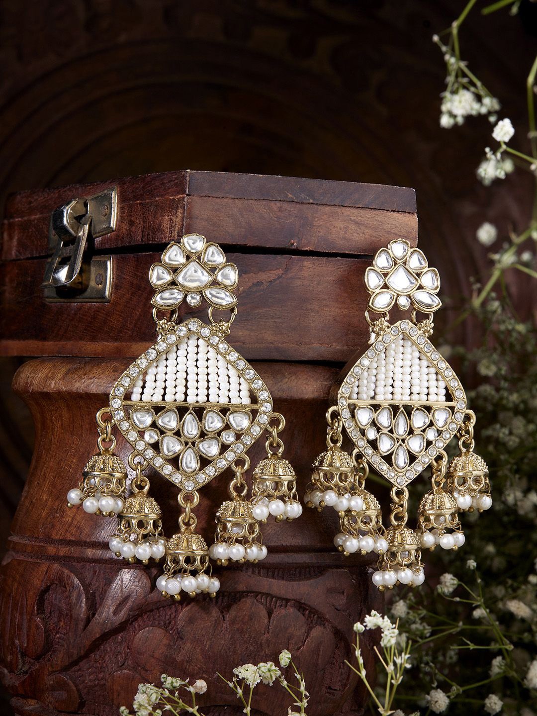 

Priyaasi Gold-Plated Kundan Studded & Pearls Beaded Drop Earrings
