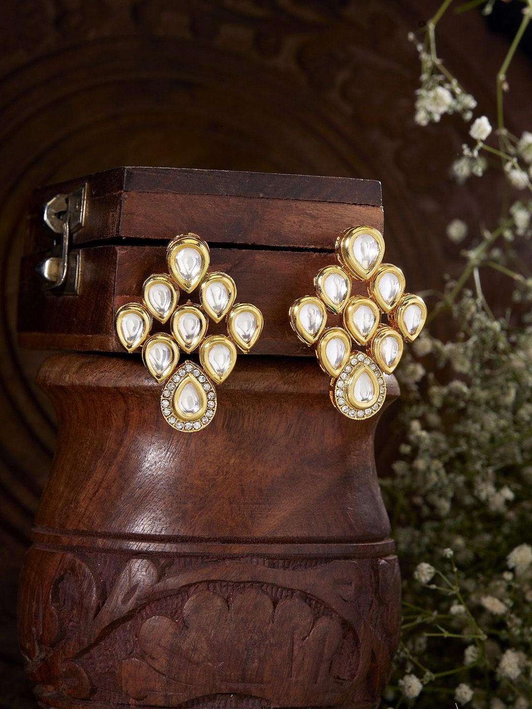 

Priyaasi Gold-Plated Kundan Studded Drop Earrings