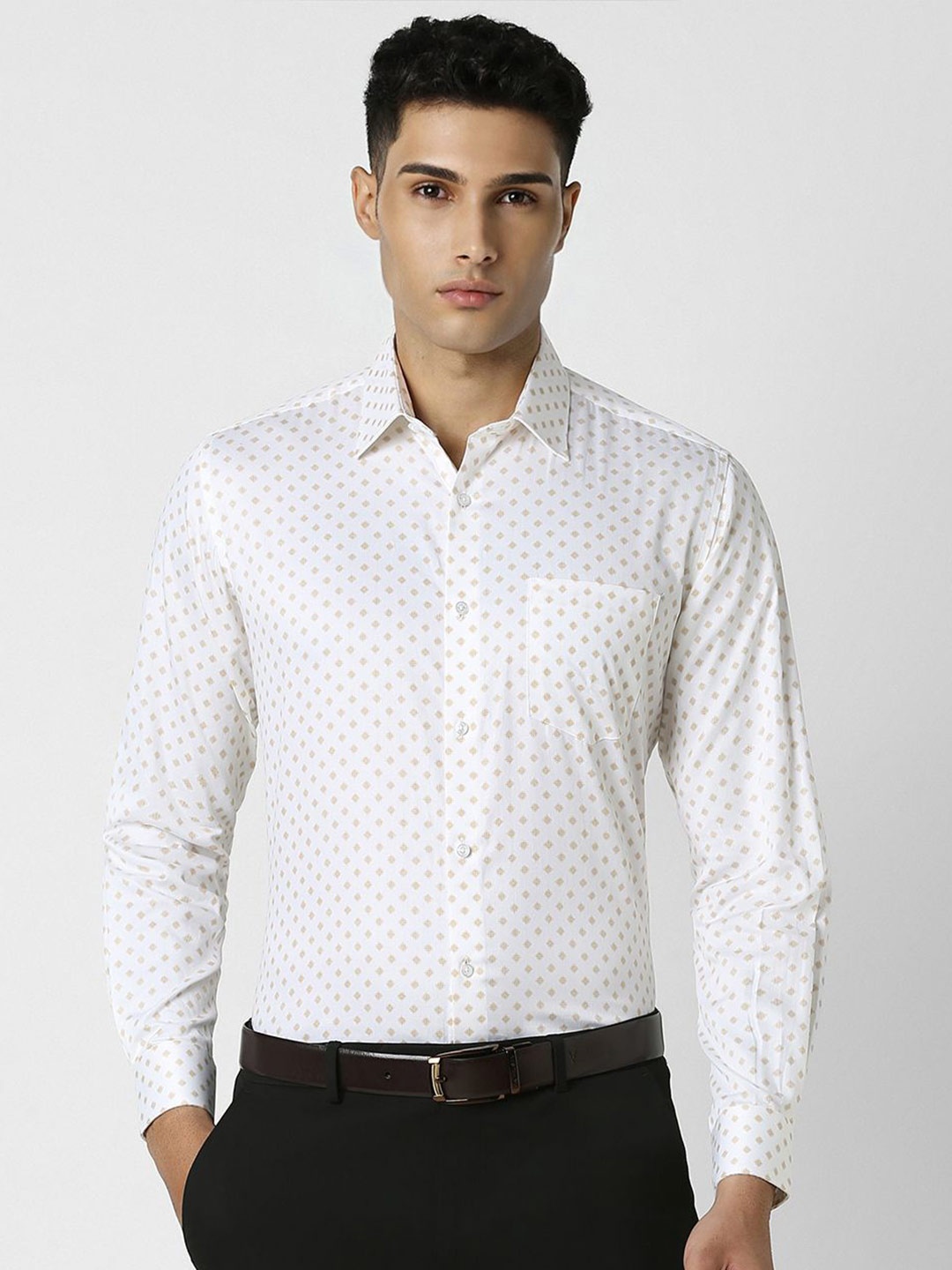 

Van Heusen Men Spread Collar Conversational Printed Cotton Casual Shirt, White