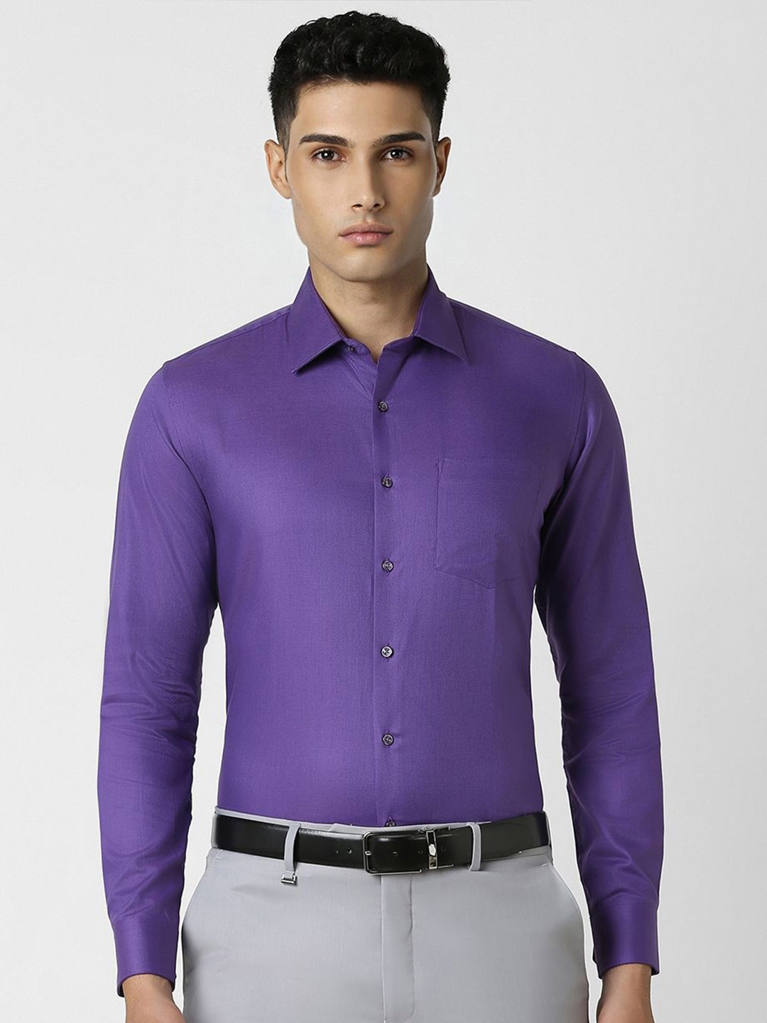 

Van Heusen Men Spread Collar Solid Cotton Slim Fit Casual Shirt, Purple