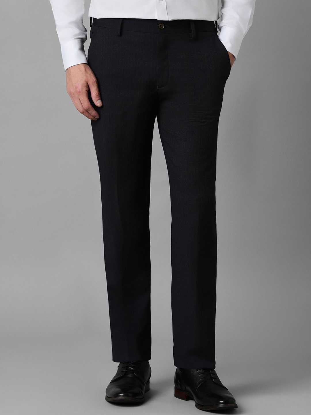 

Louis Philippe Men Solid Mid Rise Slim Fit Formal Trousers, Black