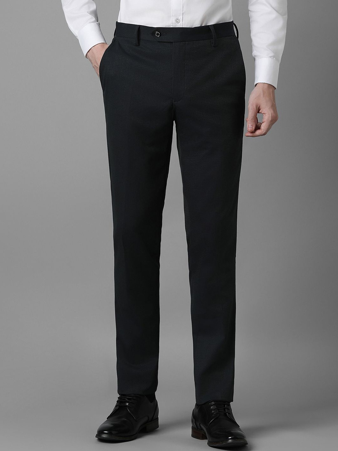 

Louis Philippe Men Regular Fit Mid-Rise Check Pleated Formal Trousers, Black