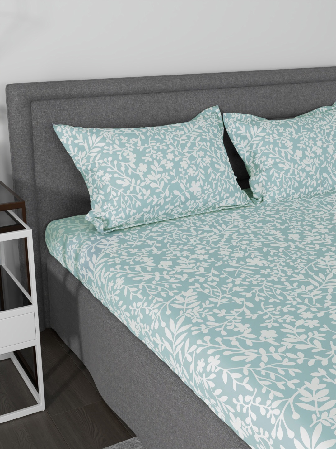 

Myntra Elegant Homes Blue & White Floral Cotton 144 TC Queen Bedsheet with 2 Pillow Covers