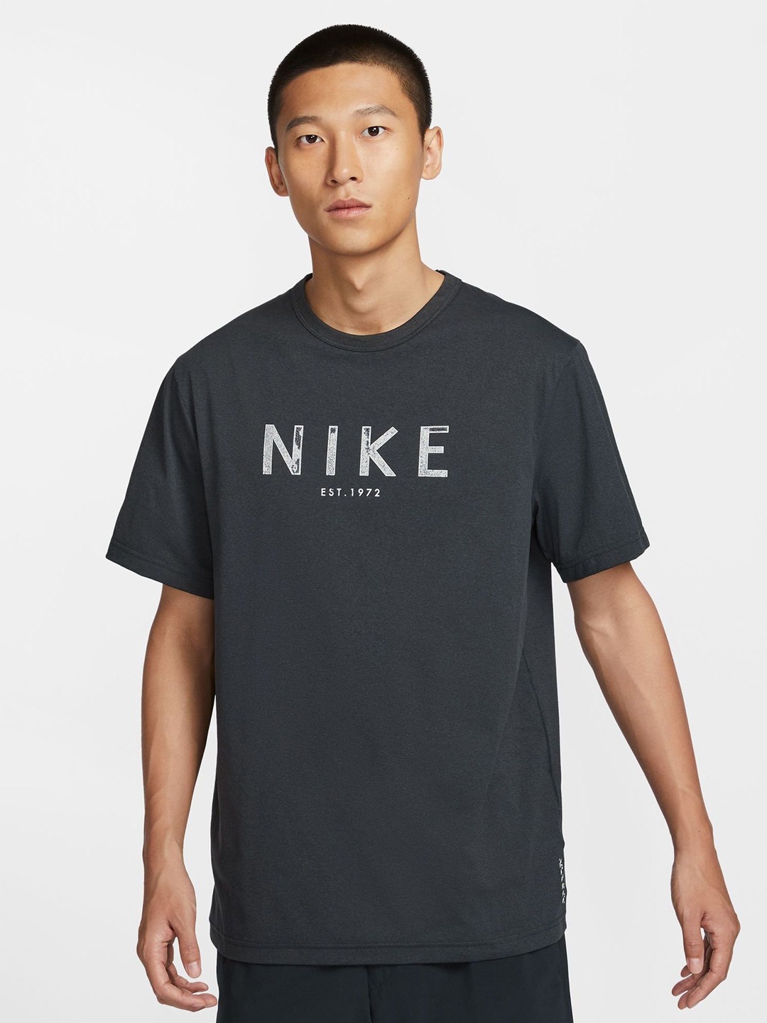 

Nike Hyverse Men's Dri-FIT UV Short-Sleeve Top, Black