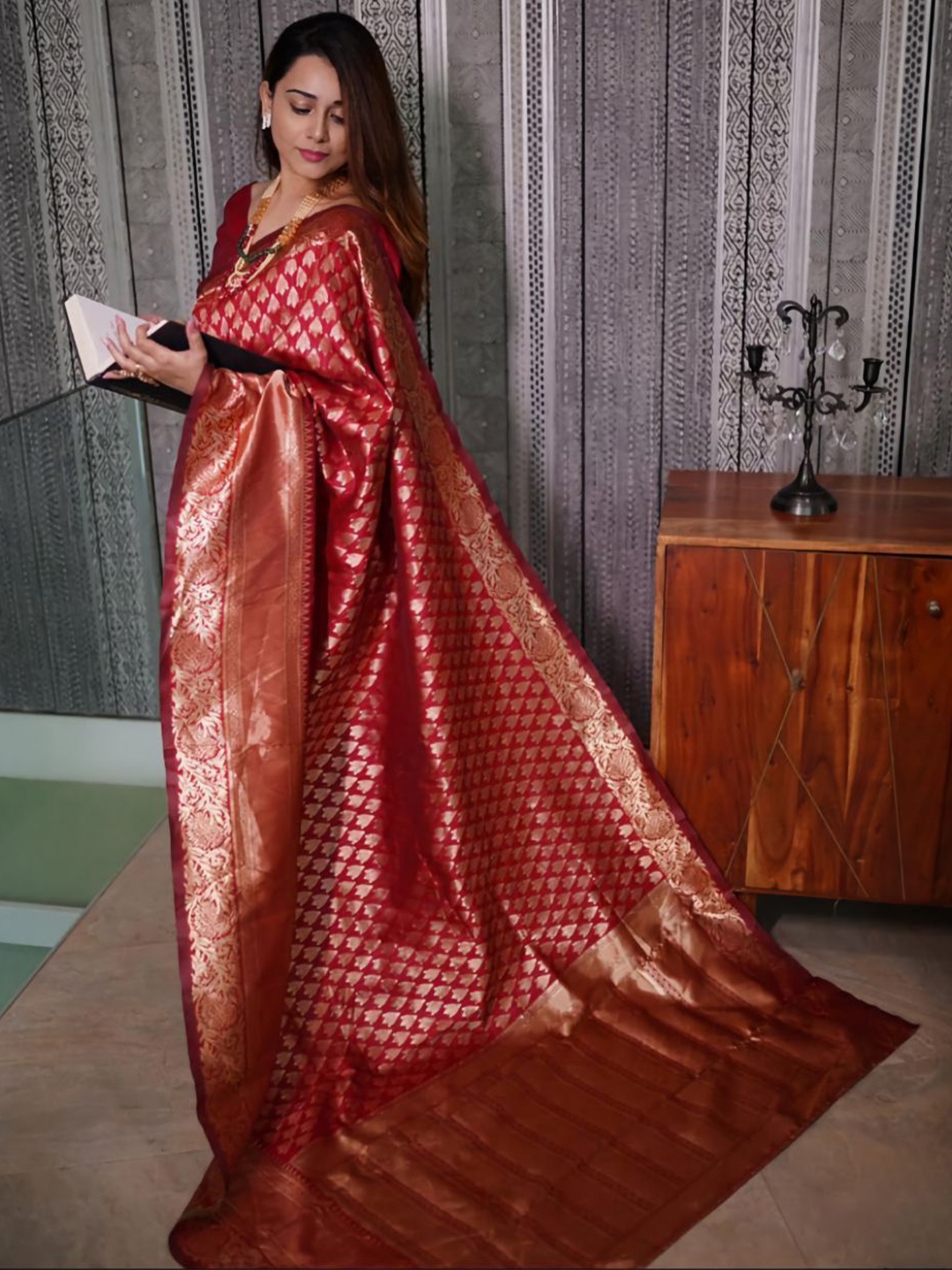 

Visit Wear Woven Design Zari Pure Silk Kanjeevaram Saree, Red