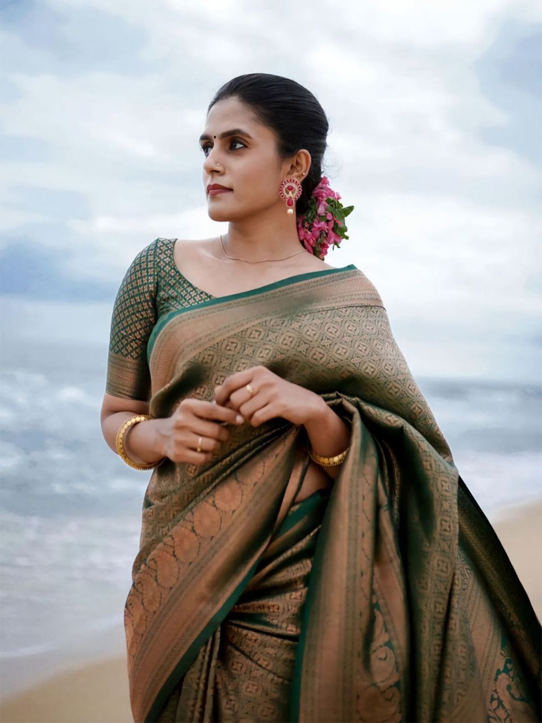 

Visit Wear Woven Design Zari Pure Silk Kanjeevaram Saree, Green