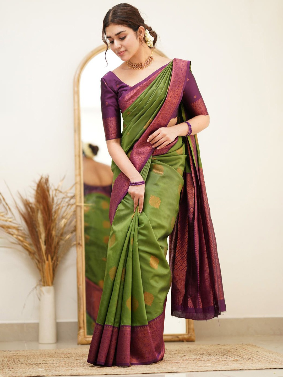 

Visit Wear Woven Design Zari Pure Silk Kanjeevaram Saree, Green