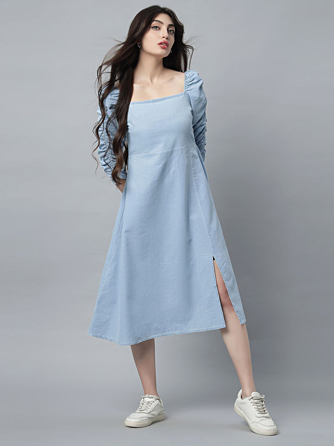 

The Roadster Lifestyle Co Women Solid Square Neck Puff Sleeves A-Line Midi Dress, Blue