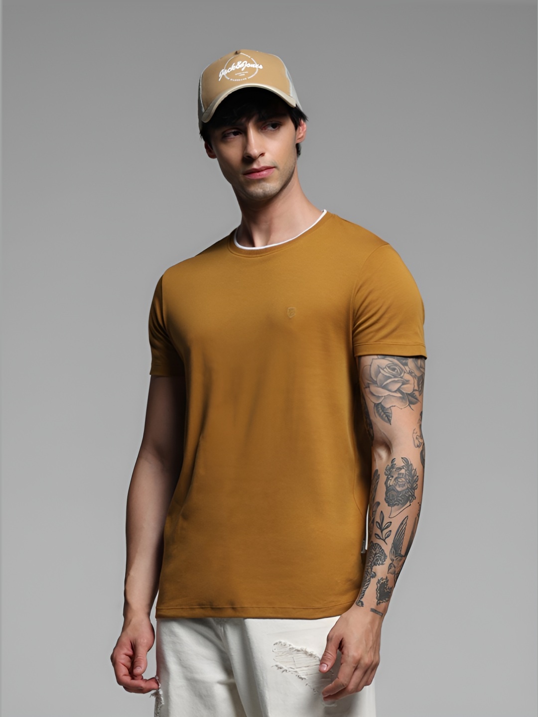 

Jack & Jones Men Solid Round Neck Cotton Slim Fit Tshirt, Brown