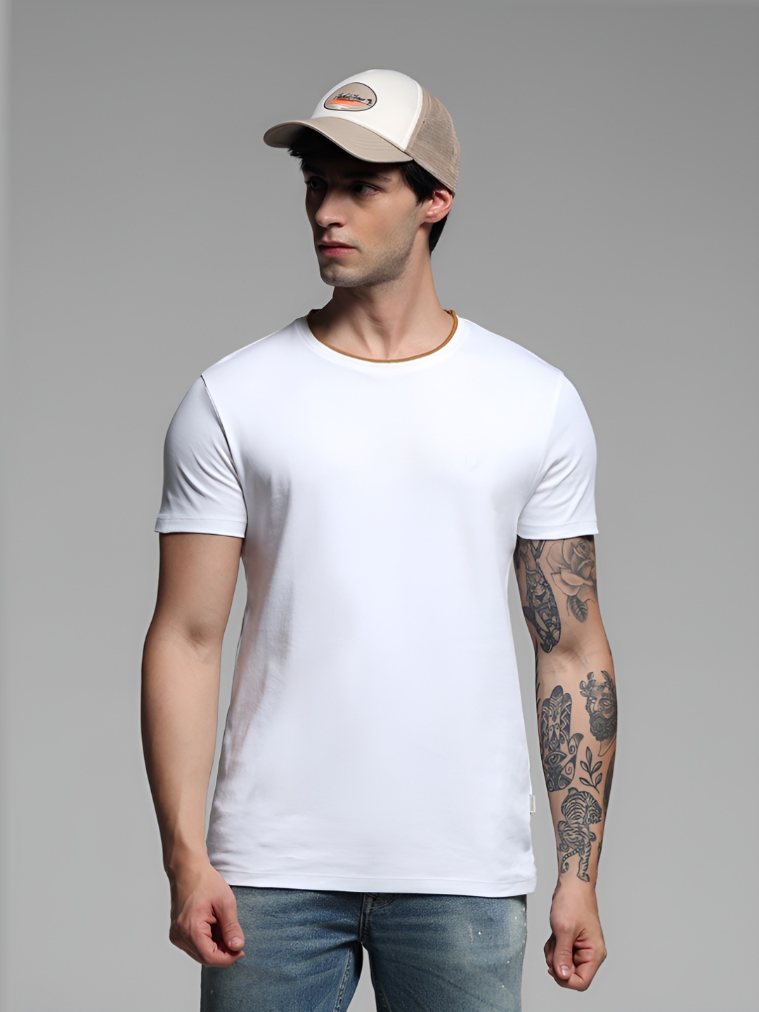 

Jack & Jones Men Solid Round Neck Cotton Slim Fit Tshirt, White