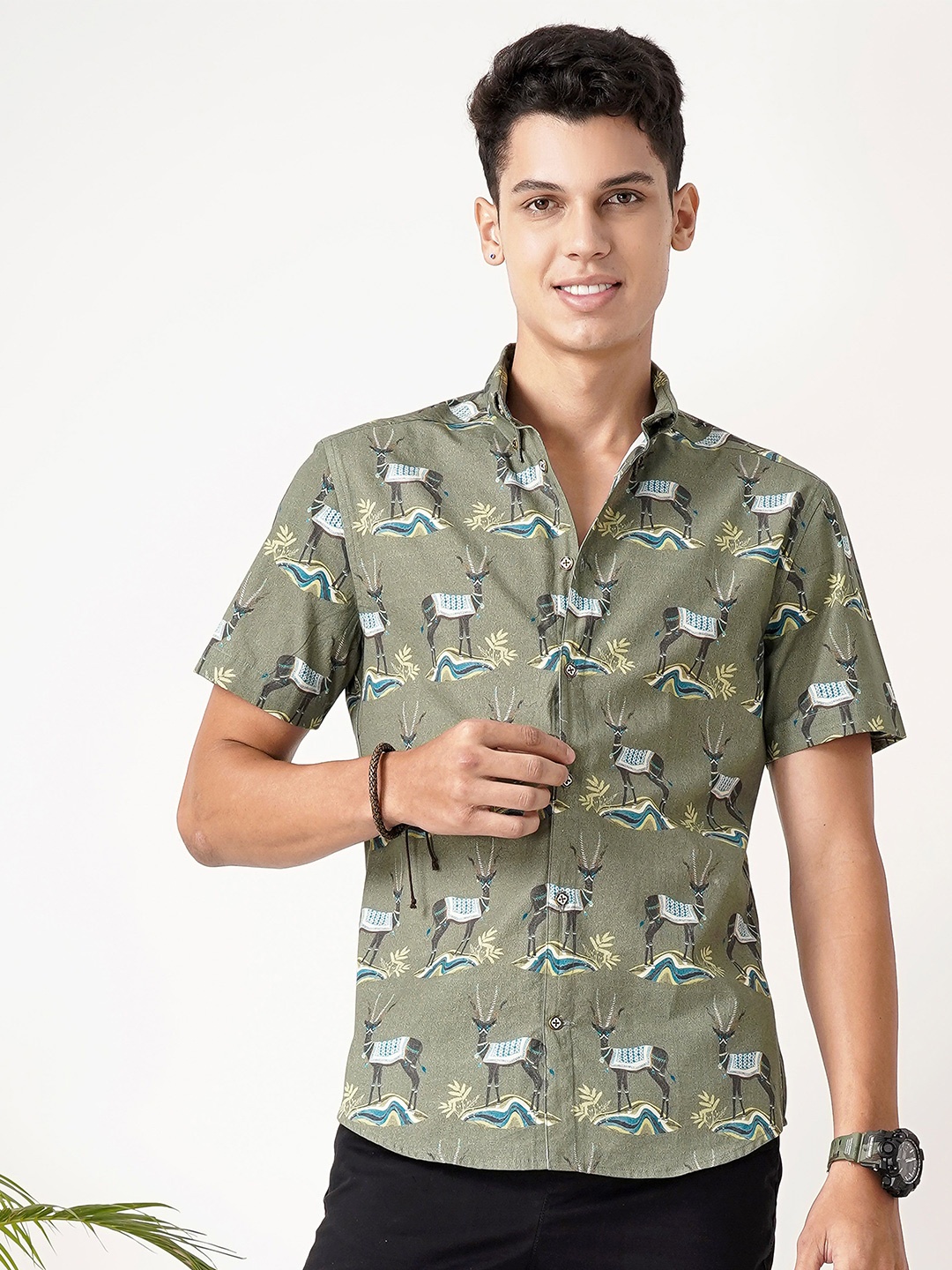 

HANDRWN Men Custom Conversational Printed Cotton Casual Shirt, Green