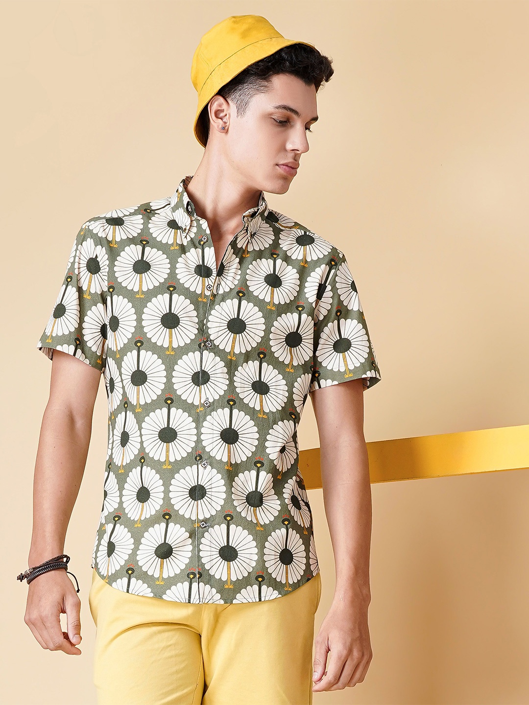 

HANDRWN Men Custom Opaque Printed Casual Shirt, Green