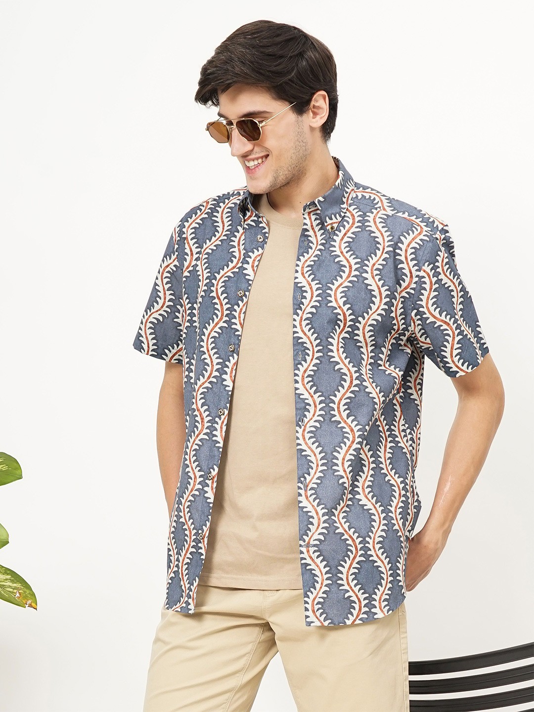 

HANDRWN Men Custom Abstract Printed Button-Down Collar Cotton Casual Shirt, Blue