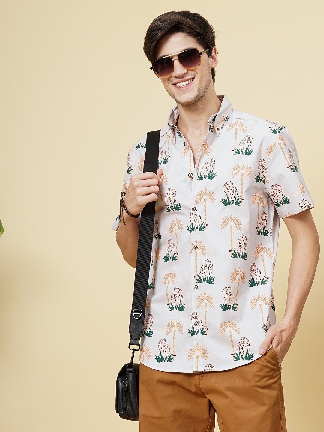 

HANDRWN Men Custom Floral Opaque Printed Casual Shirt, Green