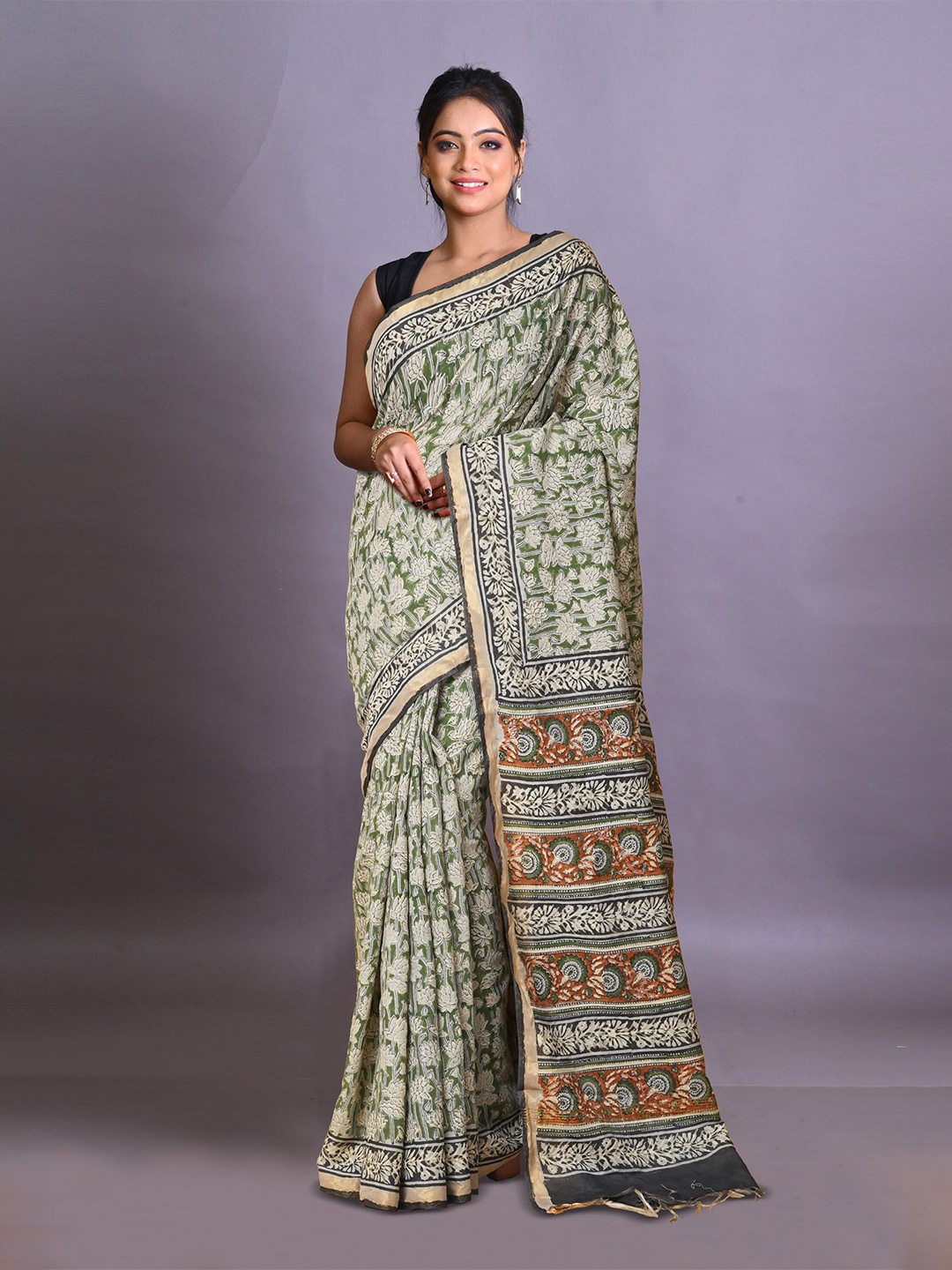 

Unnati Silks Ethnic Motif Zari Woven Bagru Saree, Green