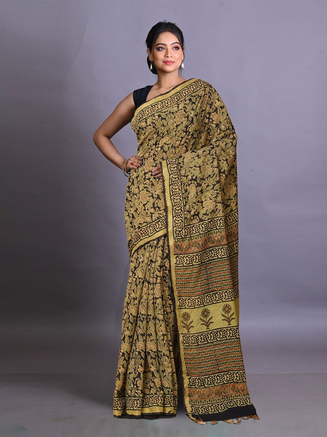 

Unnati Silks Ethnic Motifs Zari Woven Handloom Bagru Saree, Black