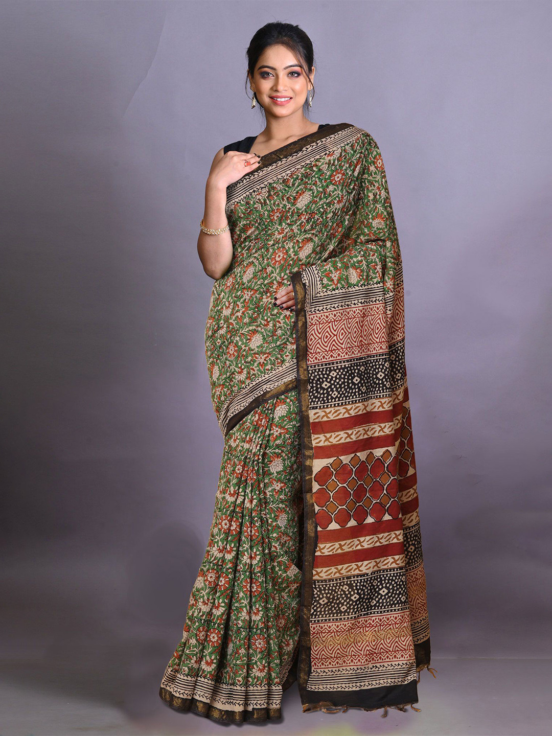 

Unnati Silks Ethnic Motifs Zari Woven Handloom Bagru Saree, Green