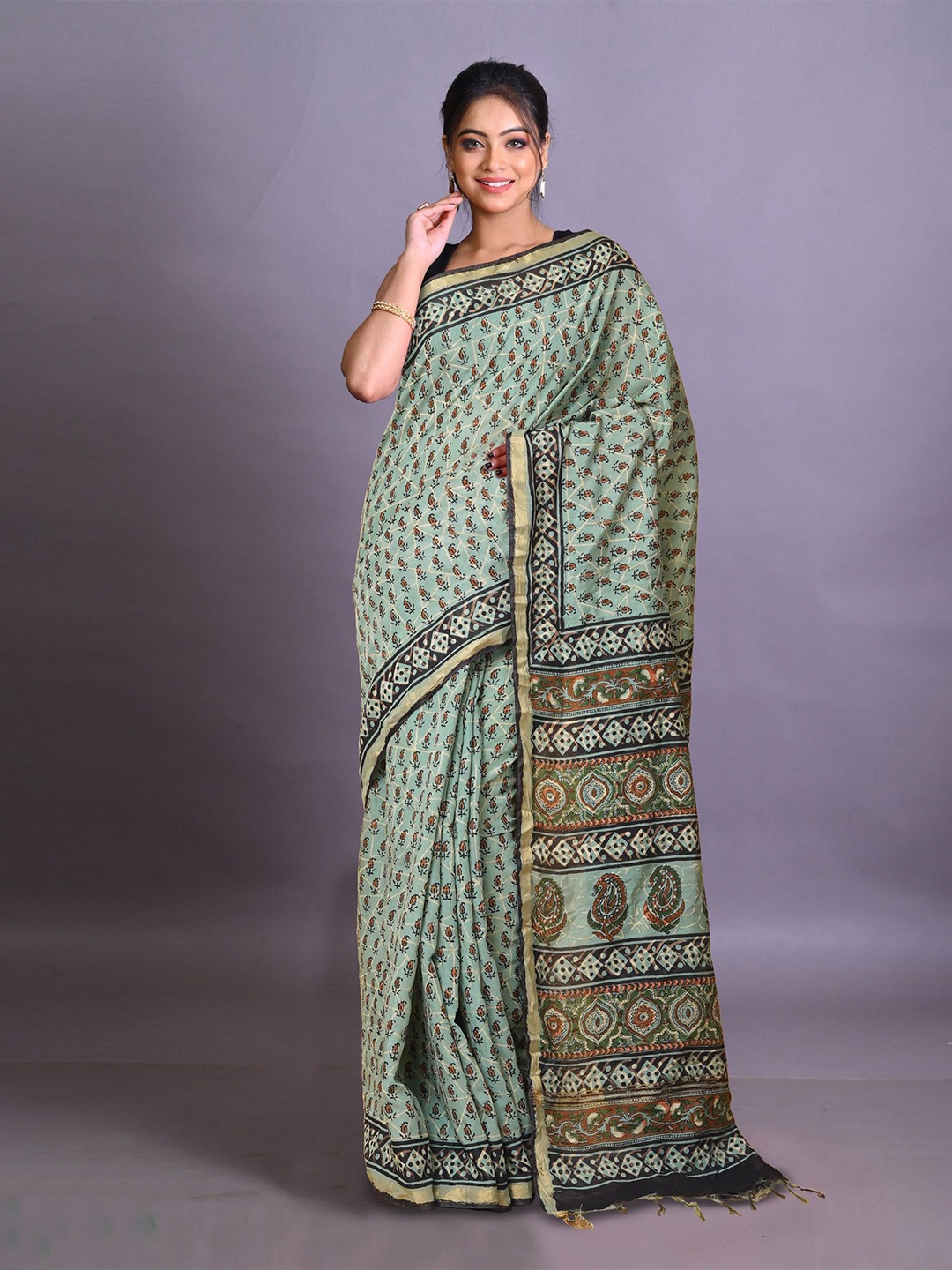 

Unnati Silks Ethnic Motifs Zari Woven Handloom Bagru Saree, Green