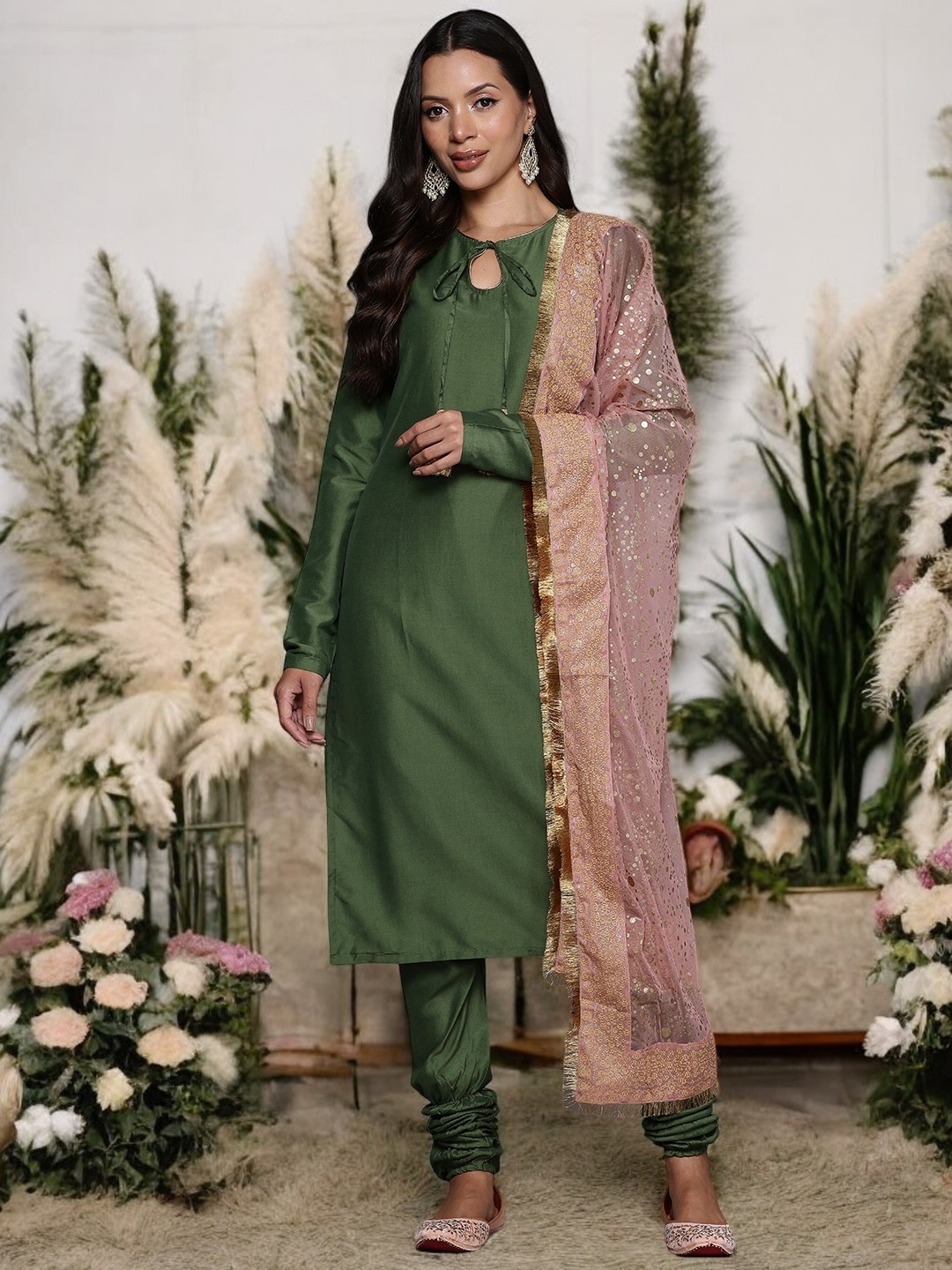 

Ahalyaa Keyhole Neck Kurta With Churidar & Dupatta, Olive