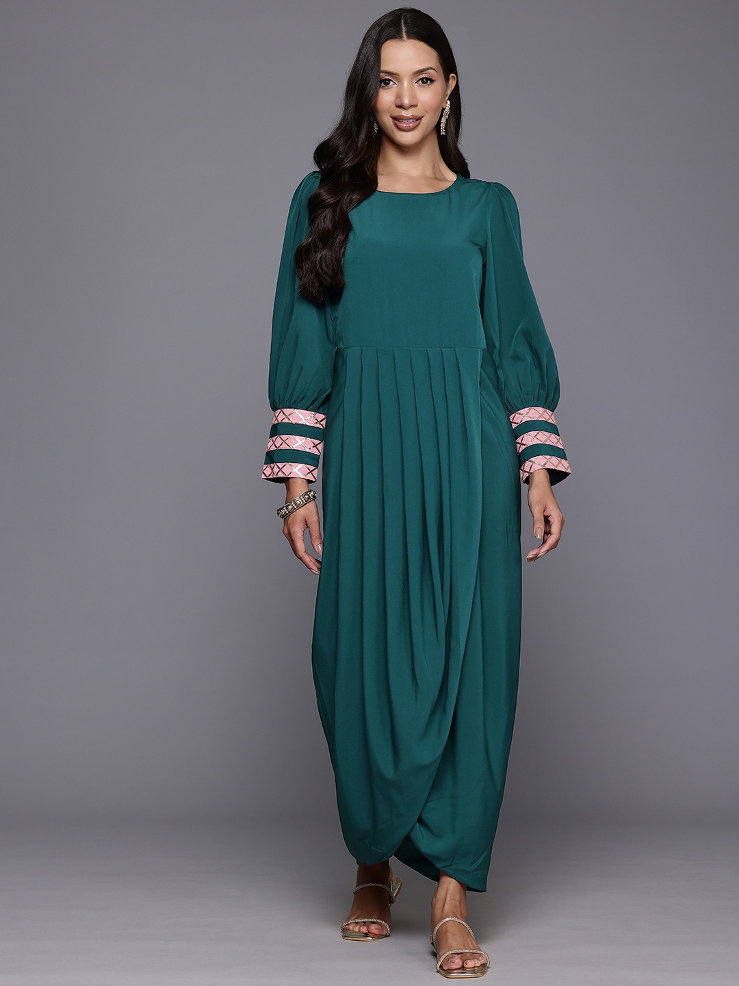 

Ahalyaa Puff Sleeves Crepe Maxi Ethnic Dress, Green