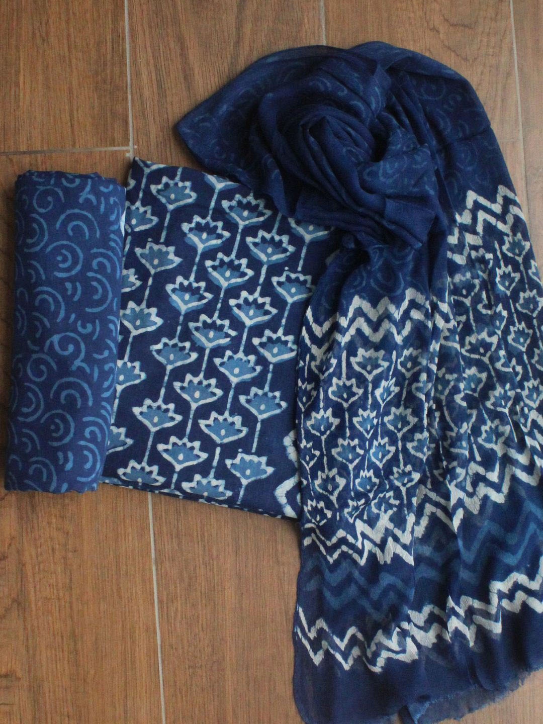 

Weaves of Tradition Ethnic Motifs Block Printed Pure Cotton Unstitched Dress Material, Blue