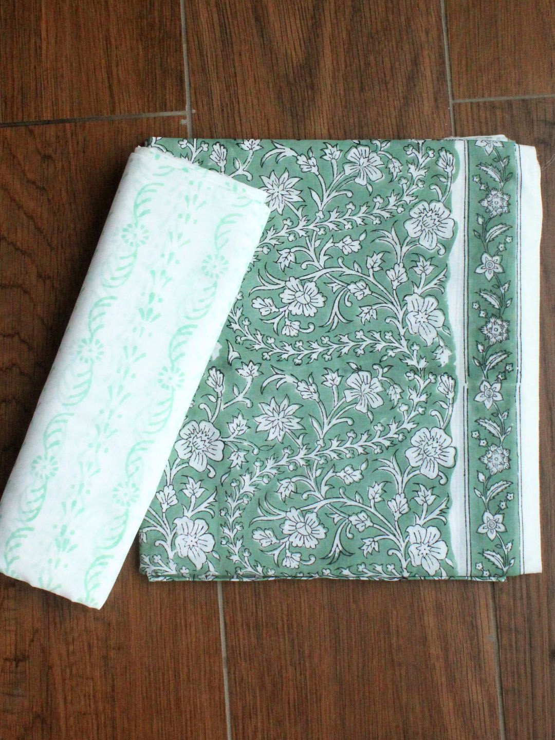 

Weaves of Tradition Floral Block Printed Pure Cotton Unstitched Dress Material, Green