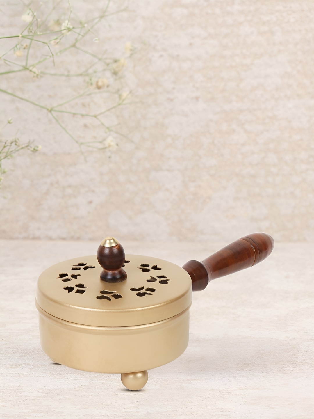 

DOKCHAN Gold Toned & Brown Textured Iron Round Incense Holder