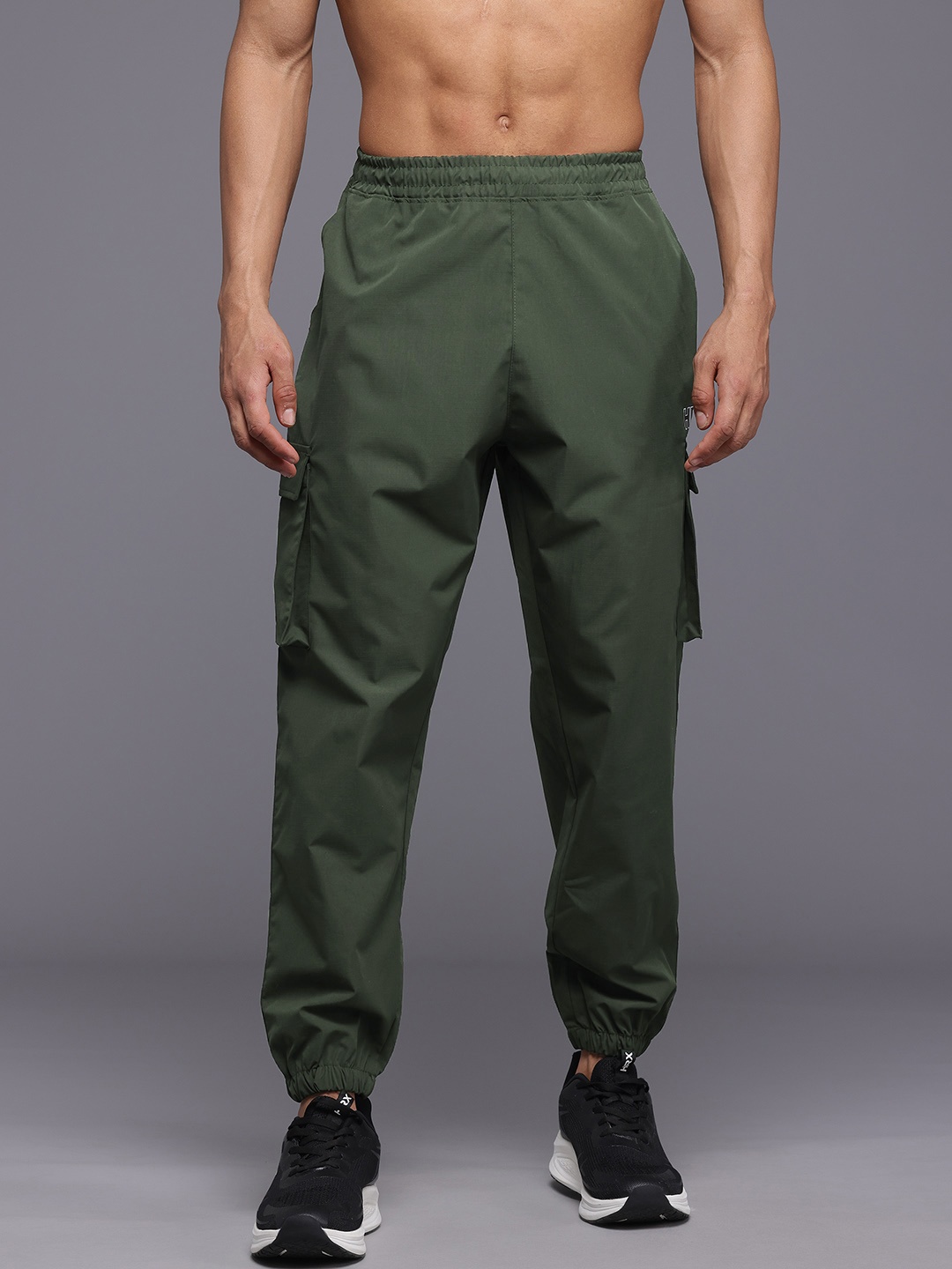 

HRX by Hrithik Roshan Men Cargo-Style Training Joggers, Olive