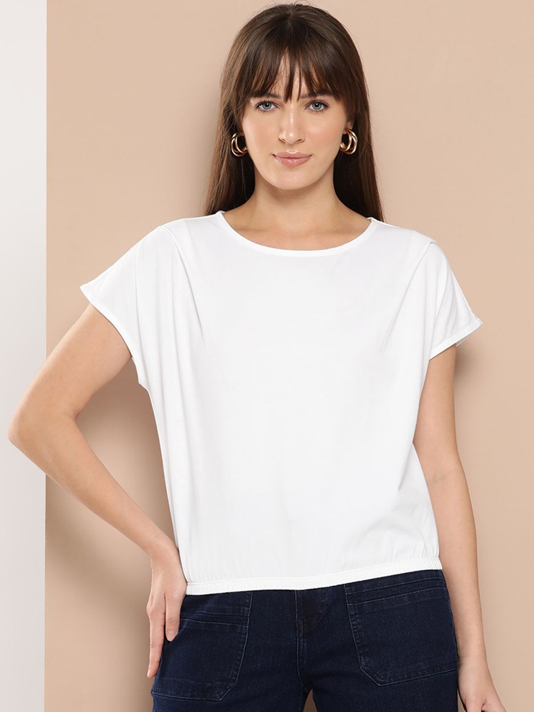 

Chemistry Women Solid Round Neck Cotton Tshirt, Off white