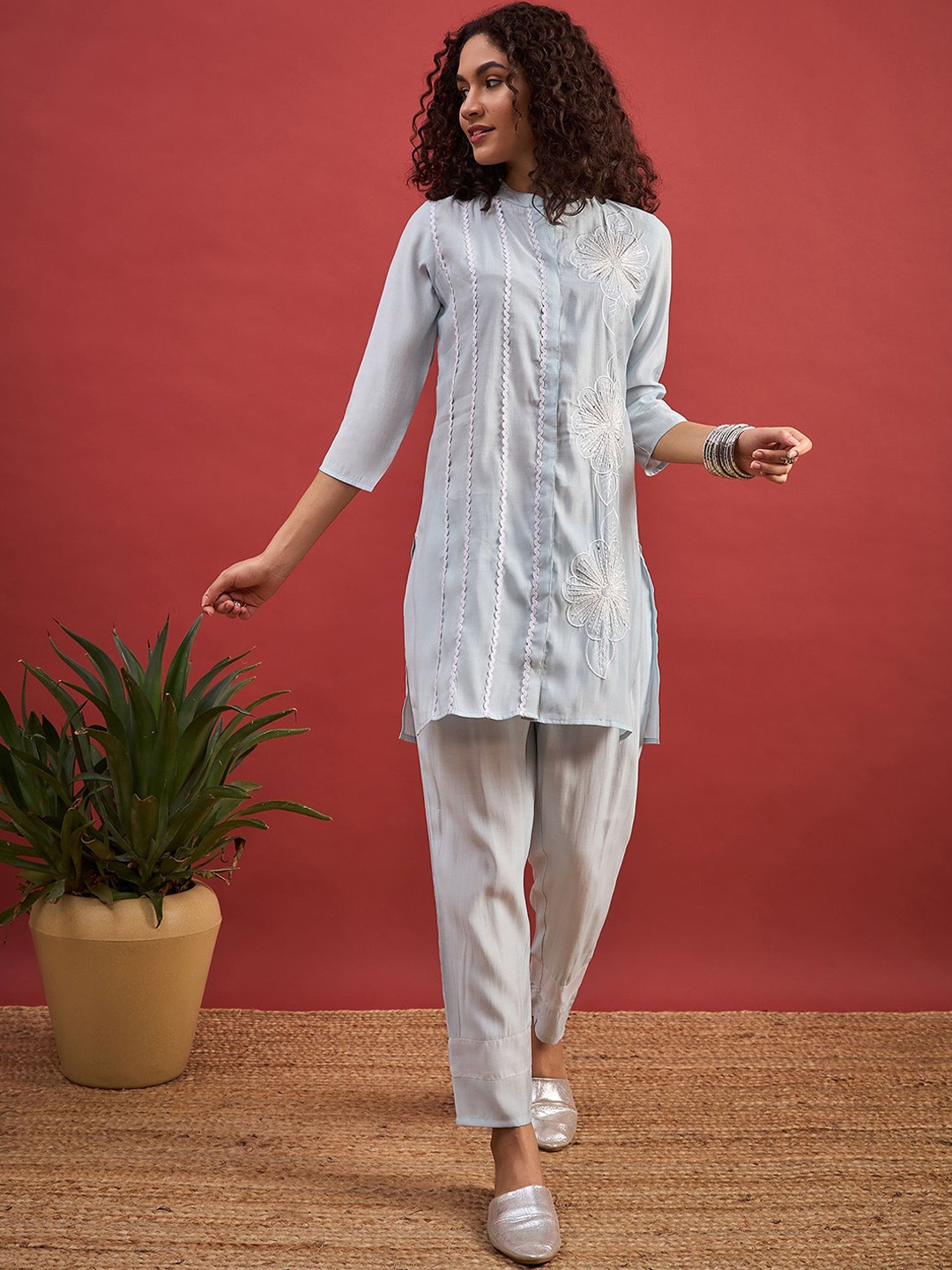 

Anouk Blue Embellished Mandarin Collar Tunic With Trousers