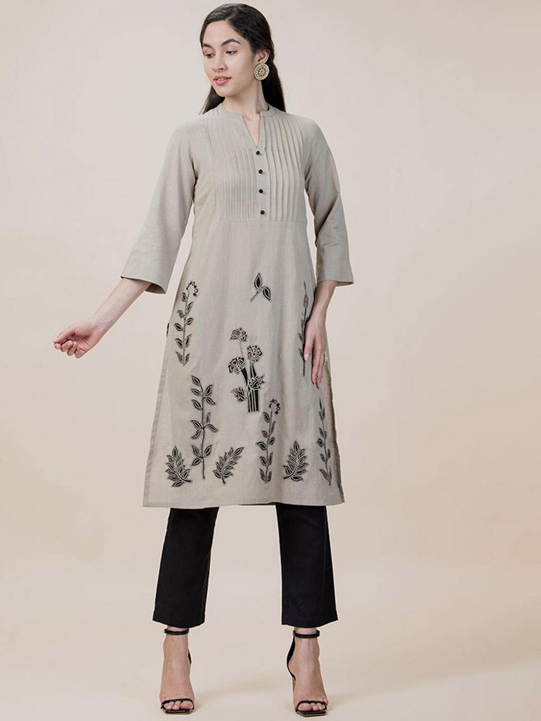 

BARARA ETHNIC Floral Printed Mandarin Collar Linen Pleated Straight Kurta, Grey